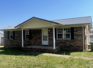 818 Windsor Ave, Lawrenceburg, TN 38464