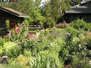 950 Trails End Dr, Walnut Creek, CA 94598