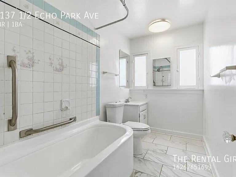 1137 1/2 Echo Park Ave — Photo 12