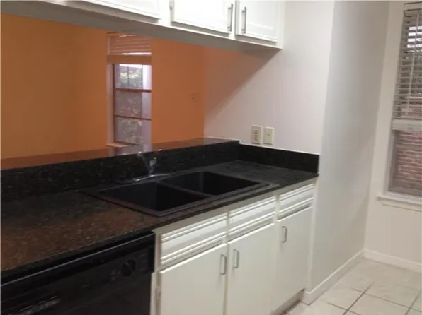 1240 Barton Hills Dr APT 112, Austin, TX 78704