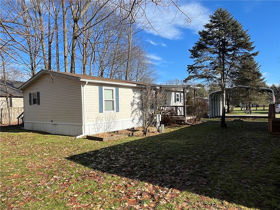1st image of 35 Emerald Dr