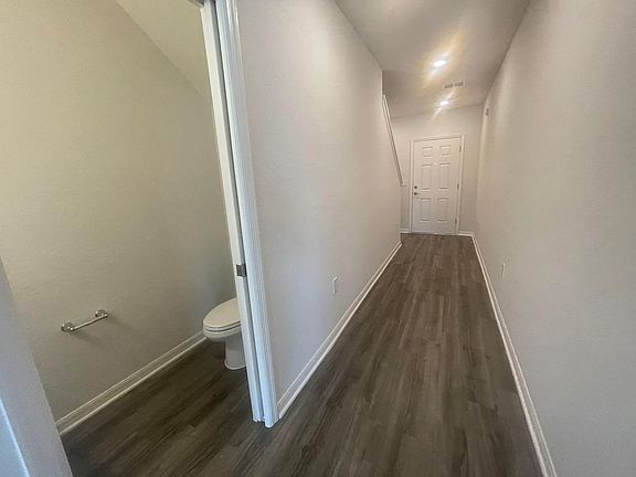 2nd image of 1033 Silas St