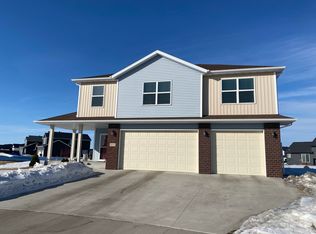 3571 54th St S, Fargo, ND 58104
