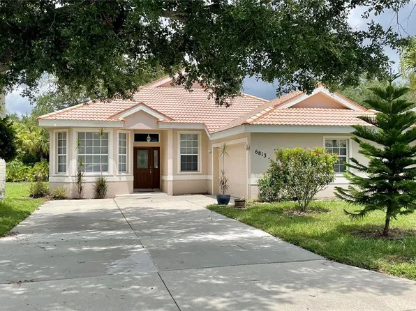 6813 Winslow St, Sarasota, FL 34243