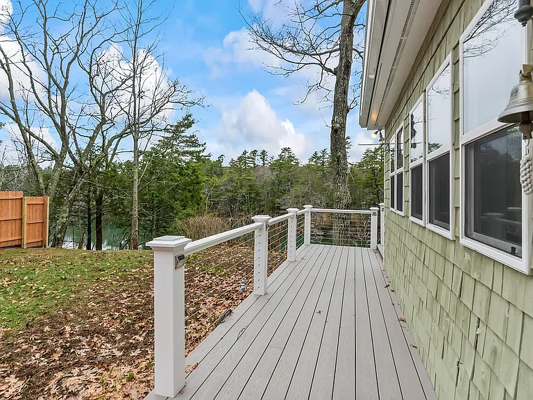 618 Gurnet Rd — Photo 8