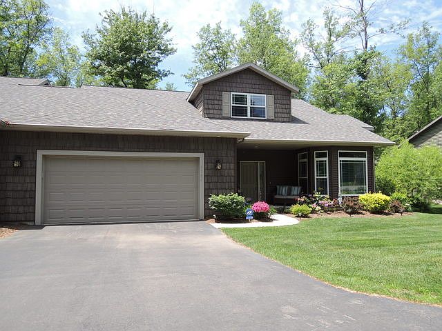 1st image of 9384 The Woodlands Trl
