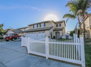 1369 Hummingbird Way, Hemet, CA 92545