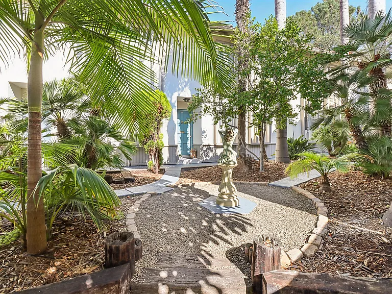 La Jollan Townhomes — Photo 64