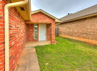 9225 Orchard Blvd, Midwest City, OK 73130