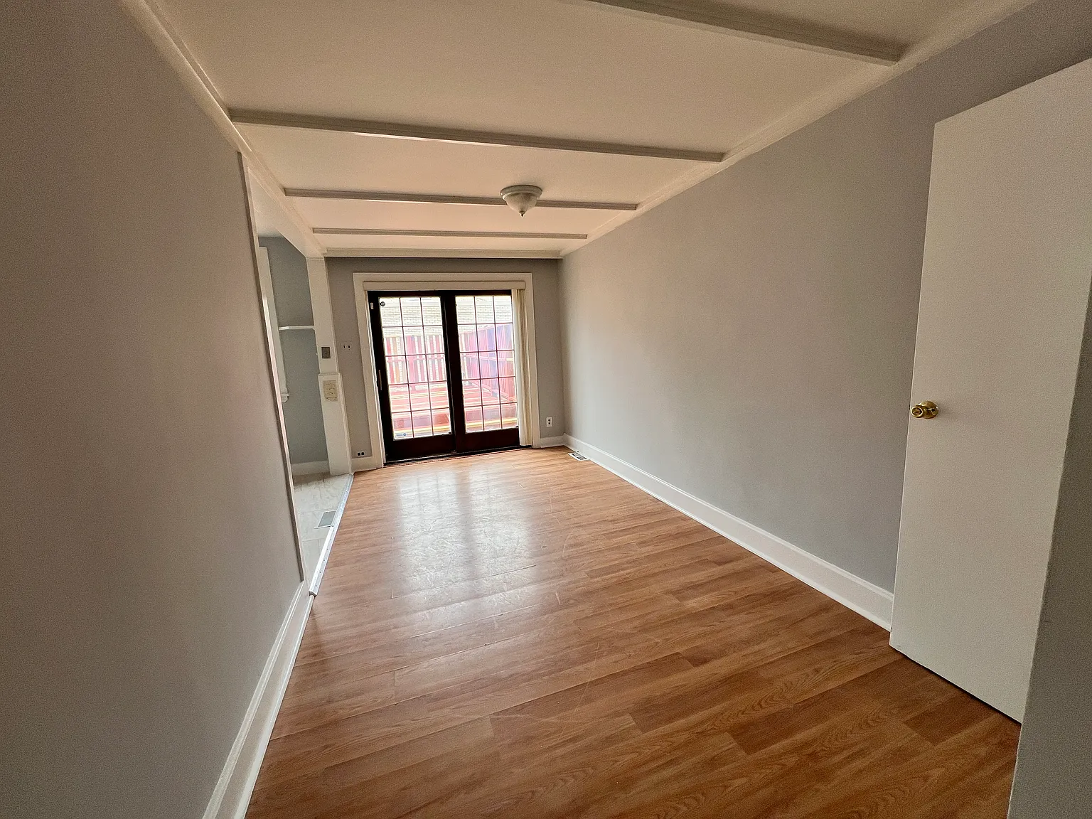 3 bed, 1.5 bath, 1188 sqft, $1,950 — Photo 2