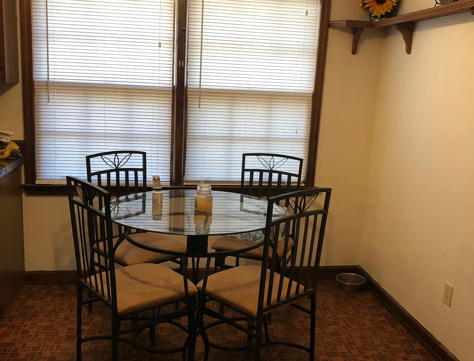 4 bed, 1858 sqft, $2,100 — Photo 4