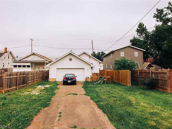 3rd image of 1235 Eastport Ave