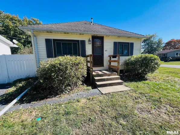 411 S 6th St, Wyoming, IL 61491