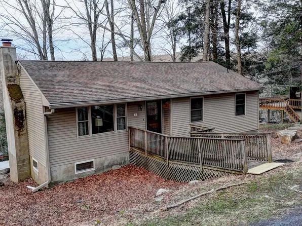 21 Bruin Rd, Lake Ariel, PA 18436