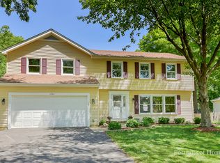 2208 Woodland Cir, Naperville, IL 60565