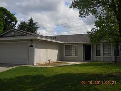 1st image of 303 Hanisch Ct
