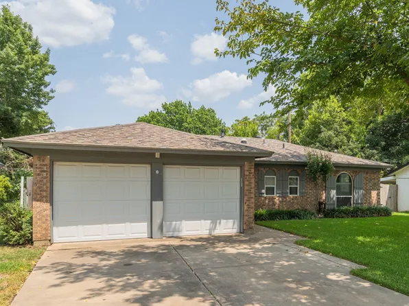 6980 Cox Ln, North Richland Hills, TX 76182