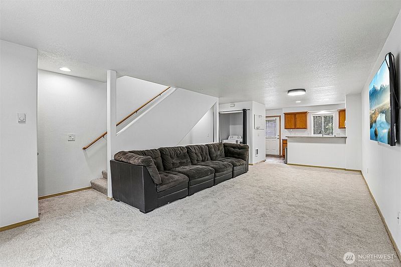 5th image of 4436 NE Nicholson Loop