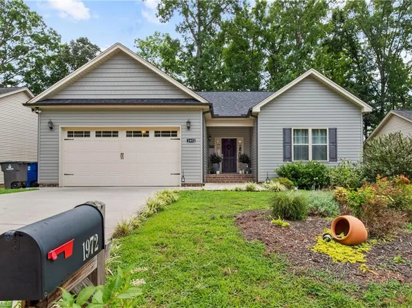 1972 Tea Berry Ln, Winston Salem, NC 27127