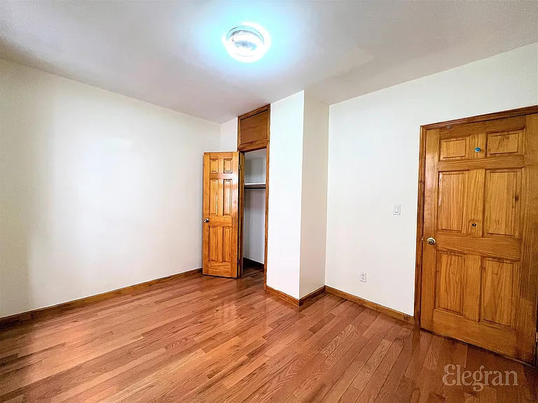 35 Henry St #4B — Photo 3