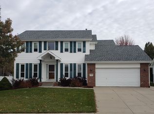 2118 Savannah Dr, Papillion, NE 68133