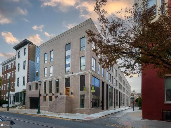 1110 Cypress St, Philadelphia, PA 19107