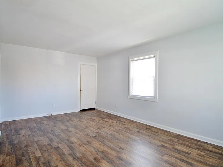 34 Newman Ave #1 — Photo 3