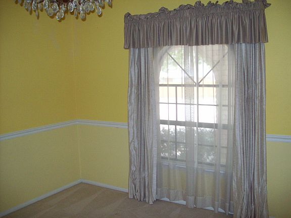 3rd image of 13606 Chatwood St