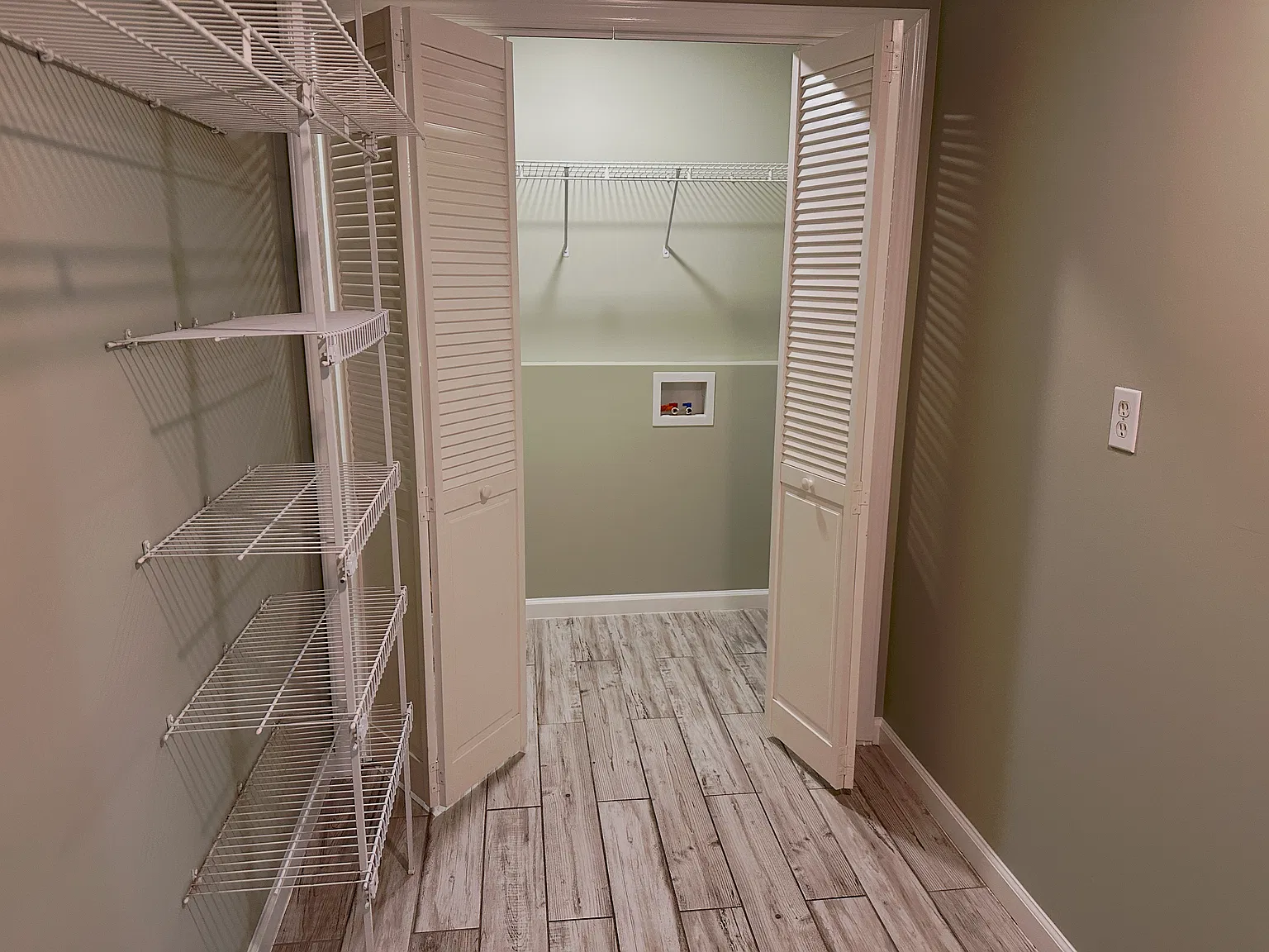 1 bed, $1,200 — Photo 2