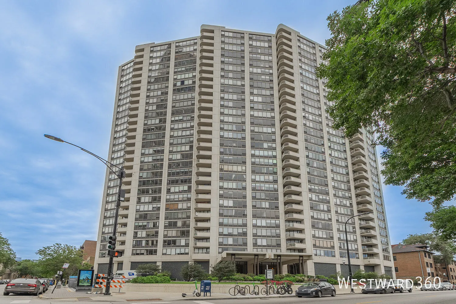 3930 N Pine Grove Ave — Photo 1