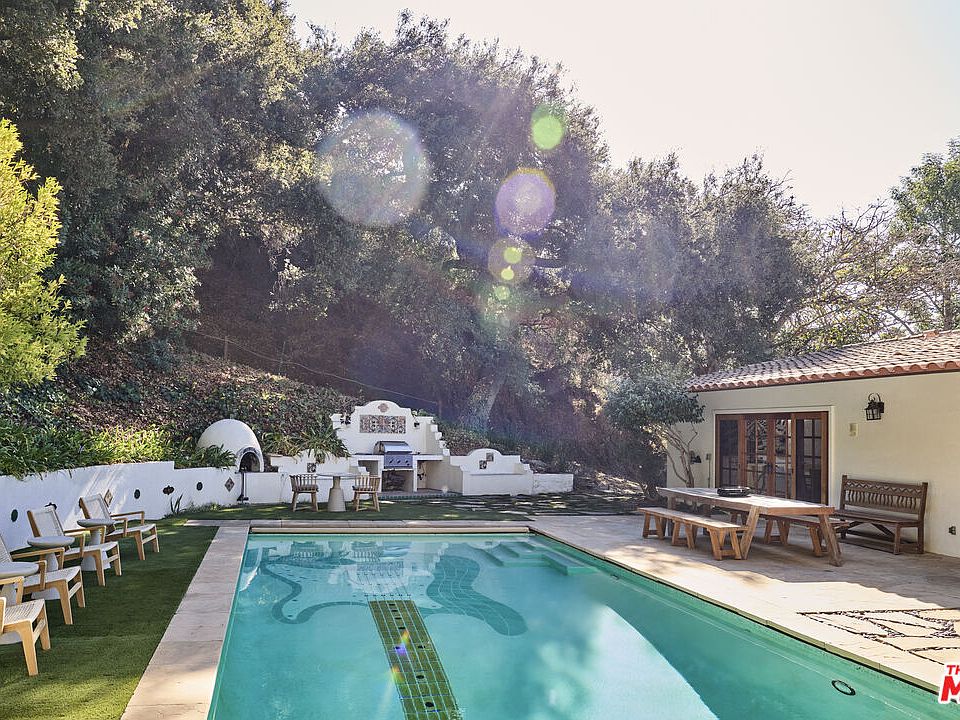 1st image of 3268 Serra Rd