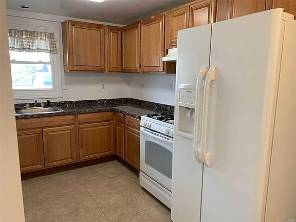 4th image of 51 Trenton Ave