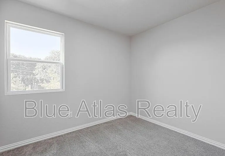 5820 Grayson St — Photo 9