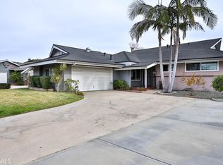 2121 Lewis St, Santa Ana, CA 92706
