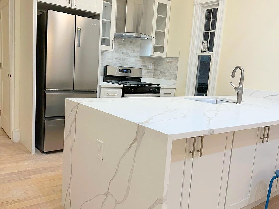 1st image of 32 Putnam Ave APT 2