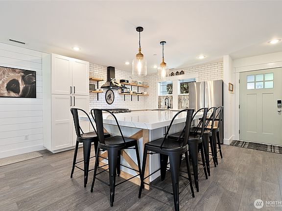 3rd image of 1145 Cosper Street