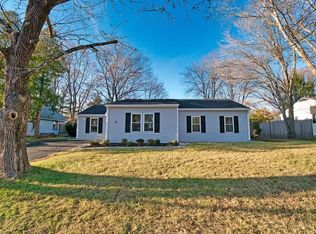 16 Endicott Dr, Westborough, MA 01581