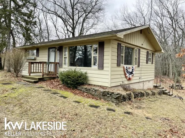 4667 Port Austin Rd, Caseville, MI 48725