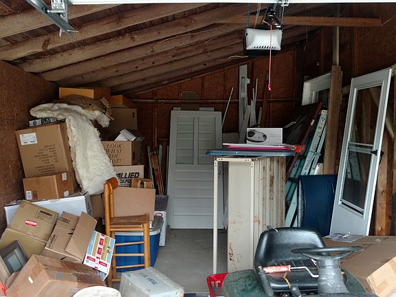 Left Side of Garage/Shop