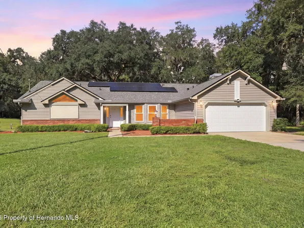 880 Emerson Rd, Brooksville, FL 34601