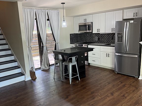 2nd image of 225 Holly Hill Cir Unit E118