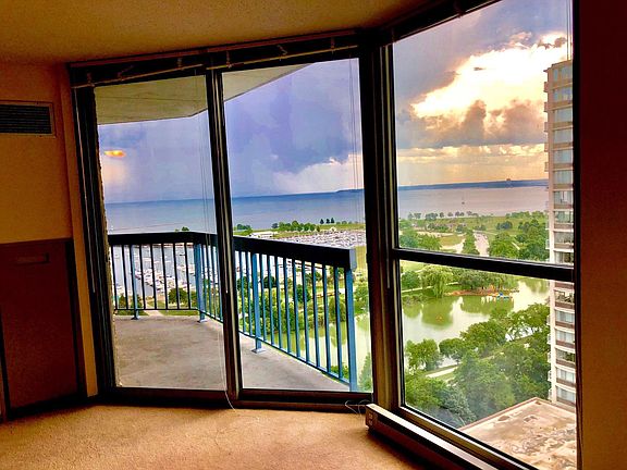 Entrance to balcony from living room