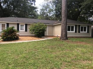 1306 Bob White Dr, Charleston, SC 29412