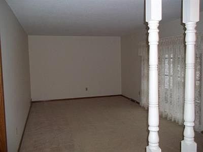 3rd image of 821 Aline Dr