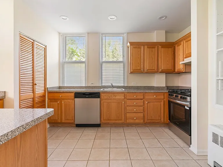 1235 Ridge Ave #1235.5 — Photo 2