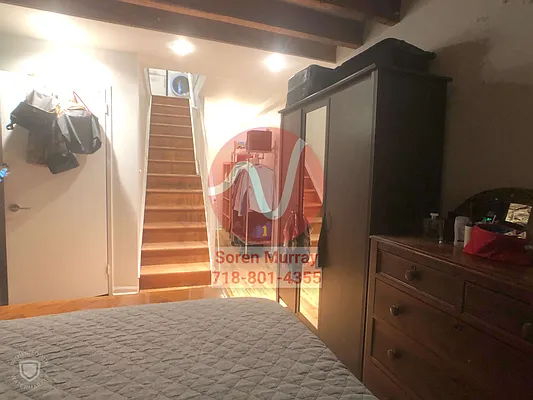 Rented by Wave Real Estate Group | media 8