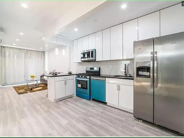 2503 Ocean Avenue image 4 of 8