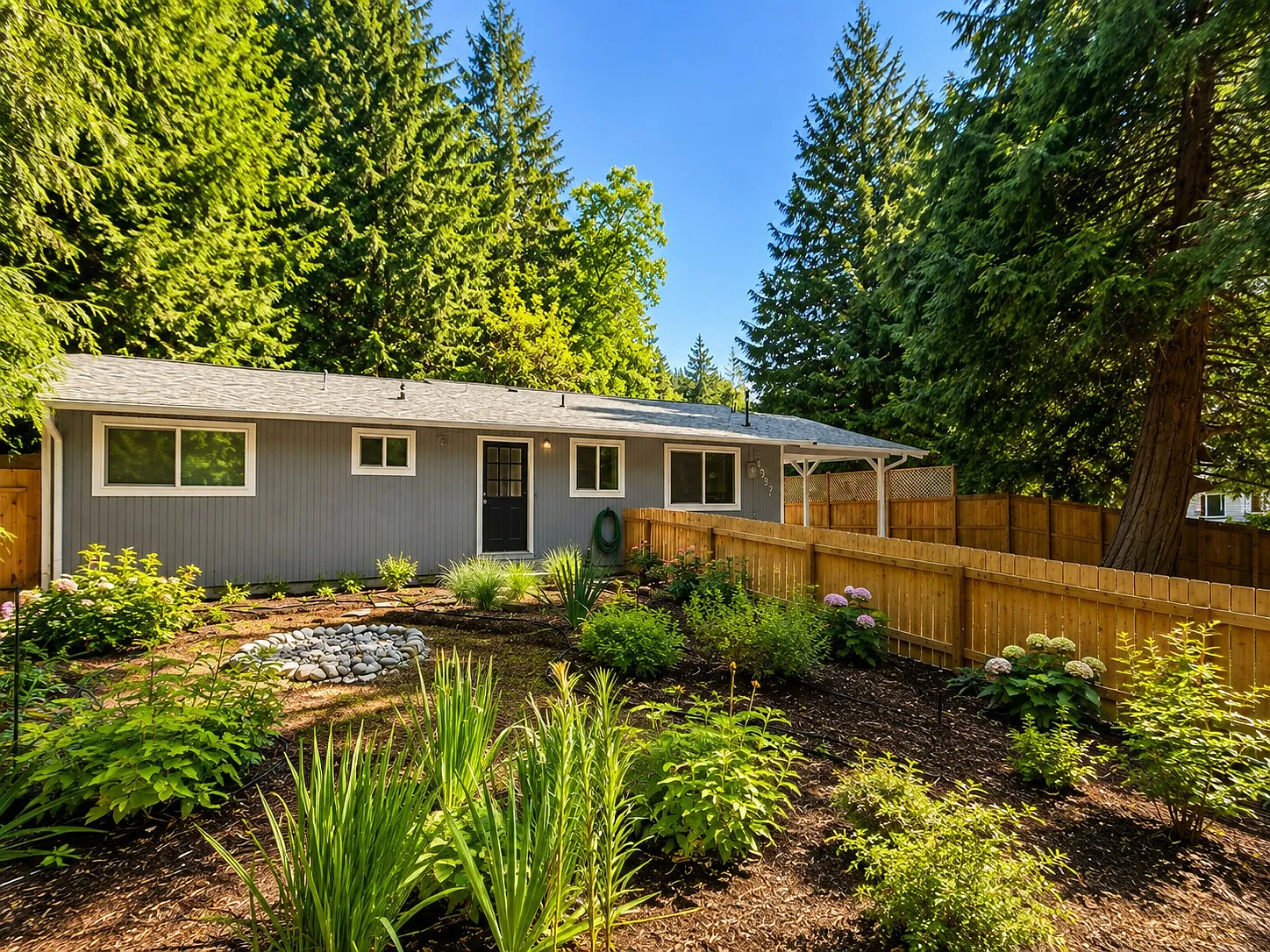 3 bed, 968 sqft, $2,250 — Photo 2