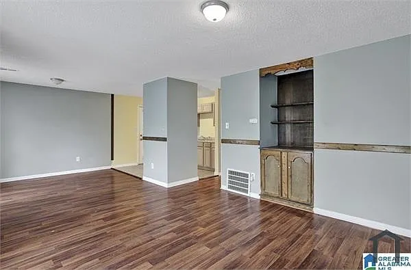 Building Photo - 3420 Alemeda Ave SW