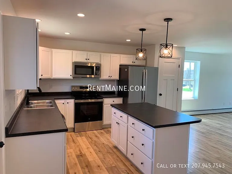 66 Wildwood Dr — Photo 3